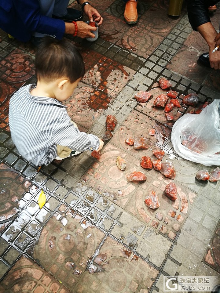 切割南红，从娃娃抓起~_南红