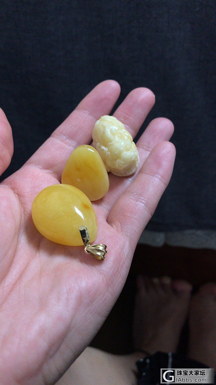 蜜蜡是不是有的揉搓后味道，有的再怎么揉搓也没味道的？_珠串吊坠蜜蜡战国红