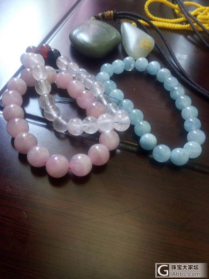 一堆石头，石头一堆_白水晶海蓝宝粉晶珠串水晶