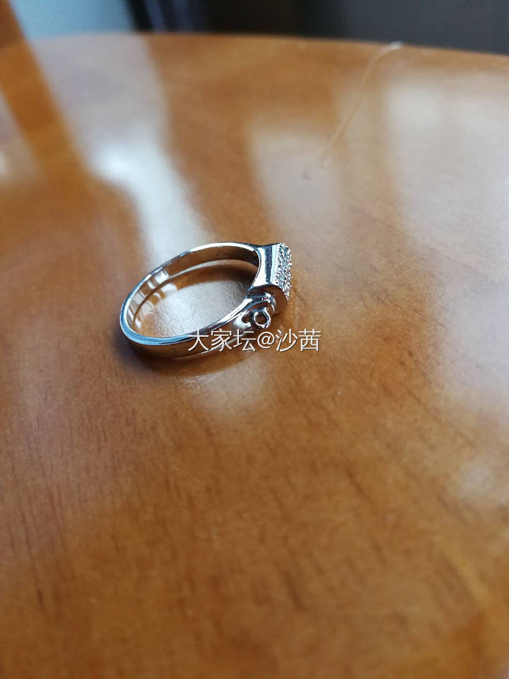 几个饰品坏了，麻烦帮忙看看哪里有修复的~_鸡血藤水晶维修