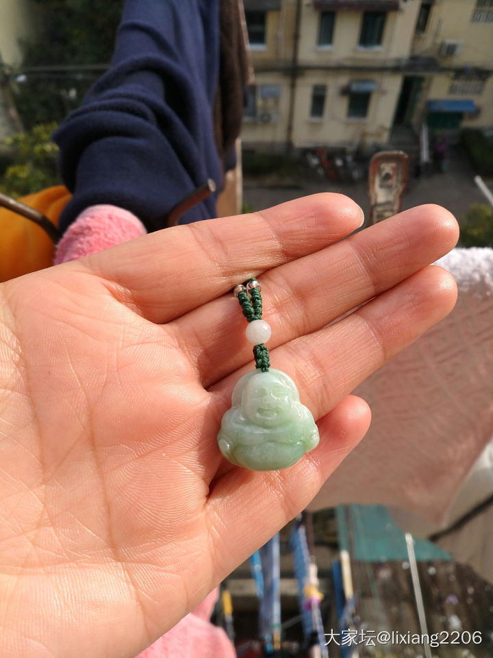 弯针搞好 磨都没磨 直接剪好 这玉是很多年前买的 质地一般 不懂玉 轻拍_挂件翡翠