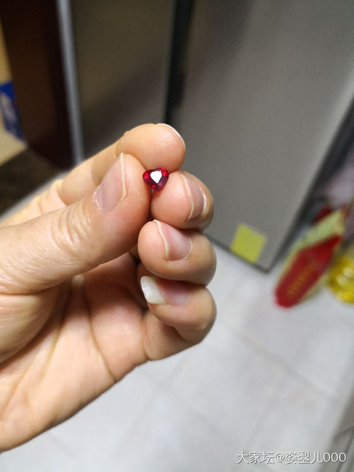 这颗红宝石该不该收？_红宝石