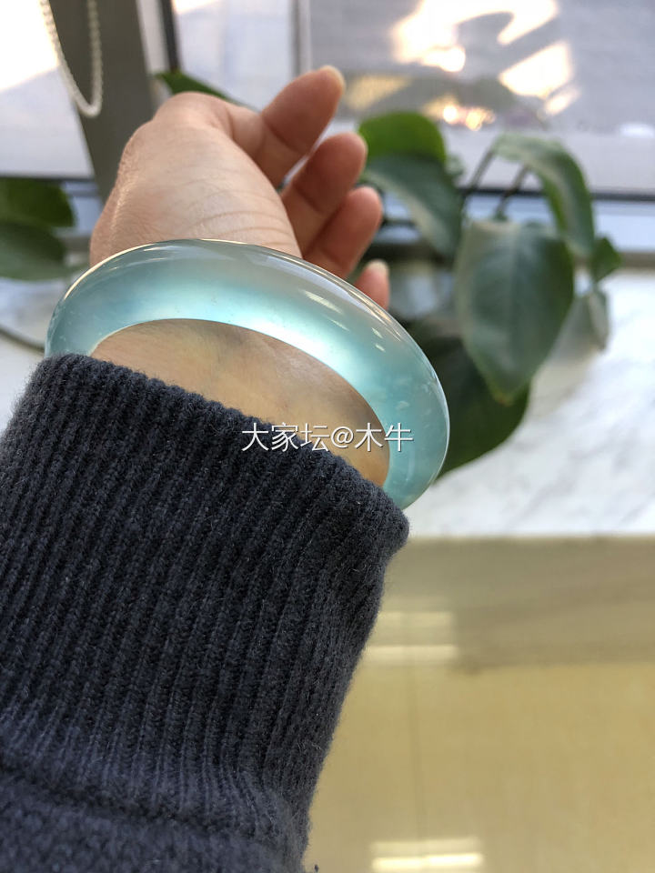 被天青冻种草_手镯岫岩玉