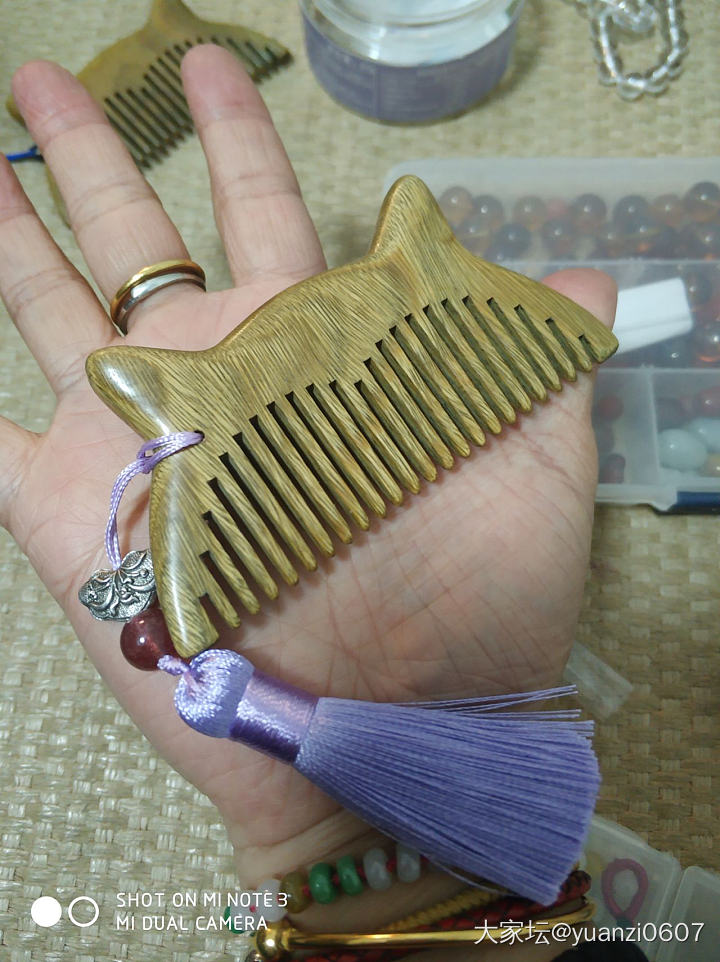 发几张梳子的搭配_梳子绿檀