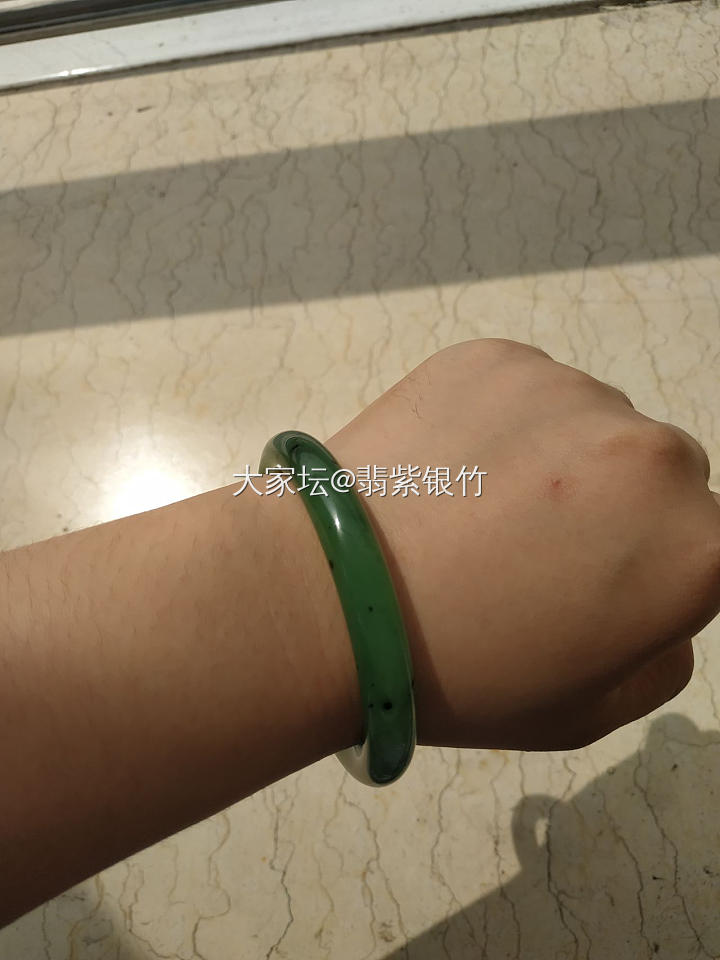 医院排队_手镯和田玉