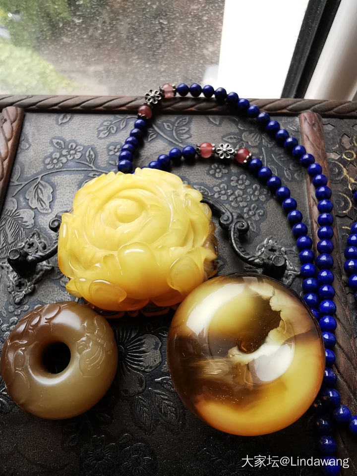 何以解忧，唯有美物与美衣呀😀😀😀_穿搭