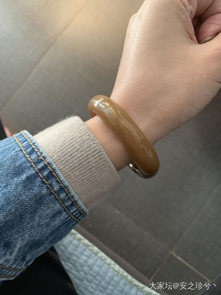 手掌宽，手腕细，是不是更适合带贵妃镯？_手镯