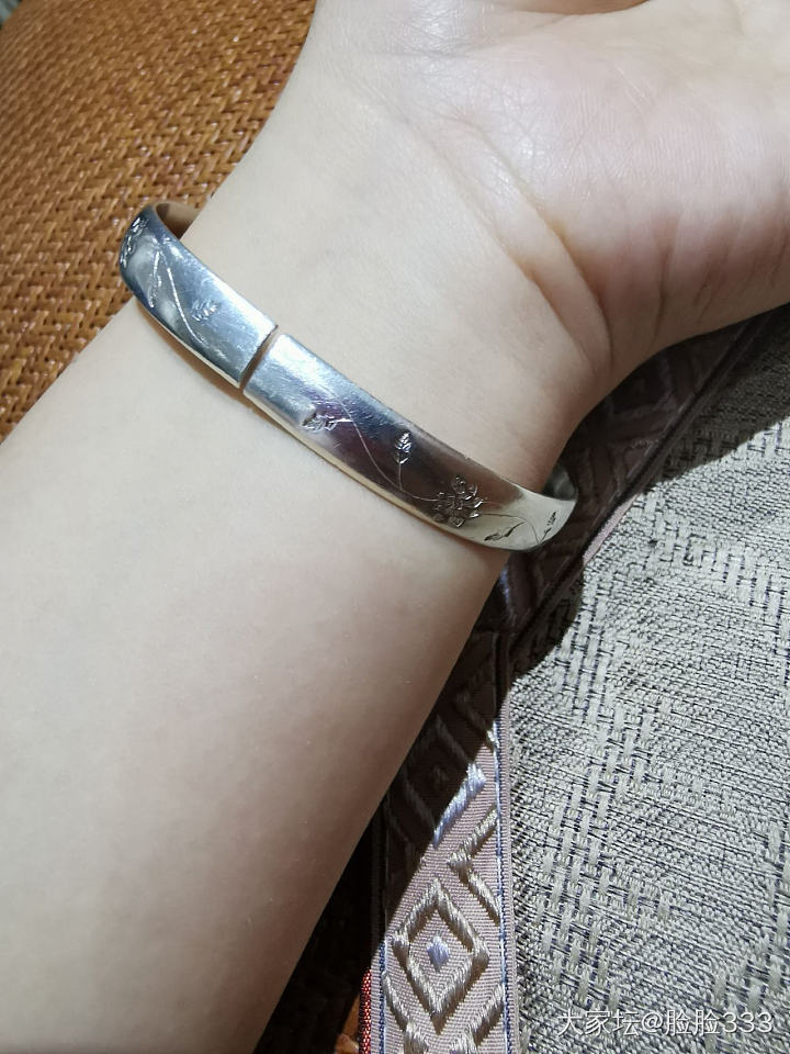 简约的饰品_银