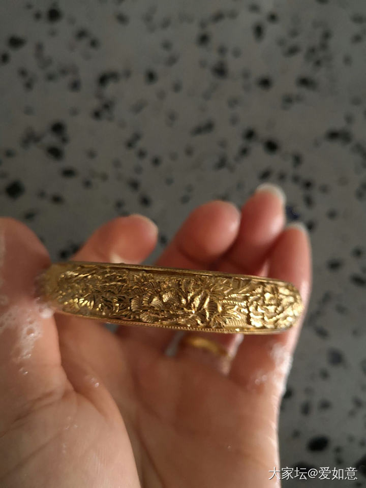 牛年初一秀新镯，祝大家新年大吉_手镯手饰银