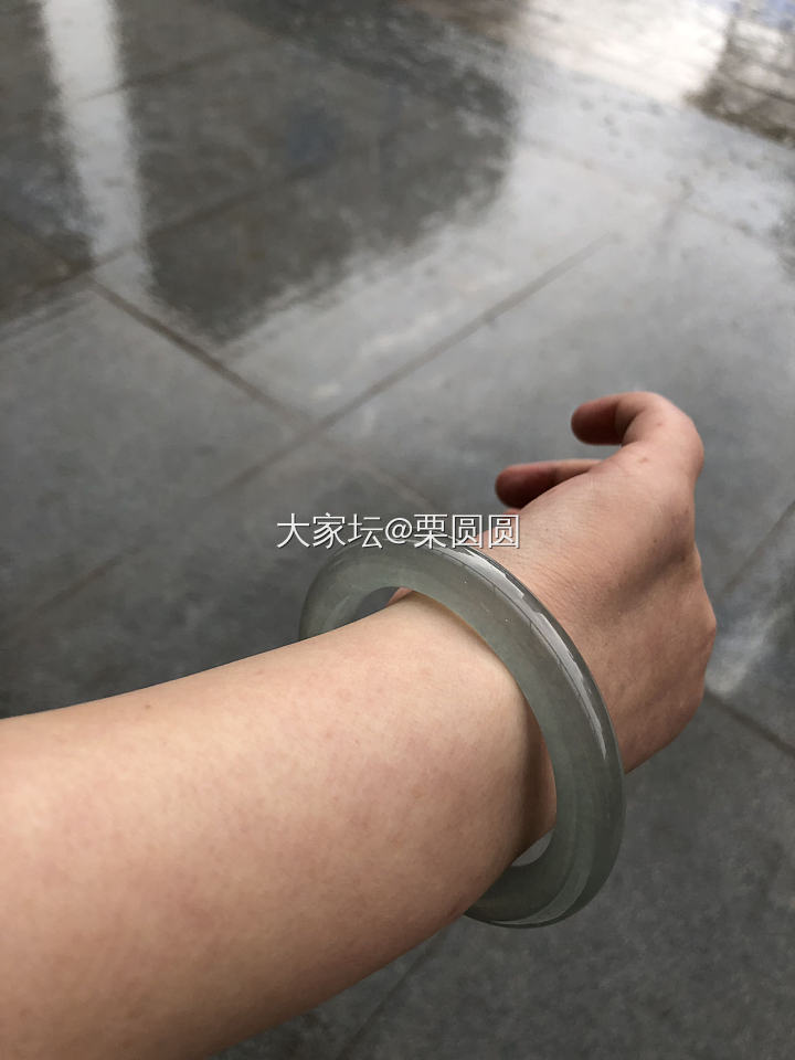 来来来 秀秀你的镯子最美和最丑的样子吧😁_手镯翡翠