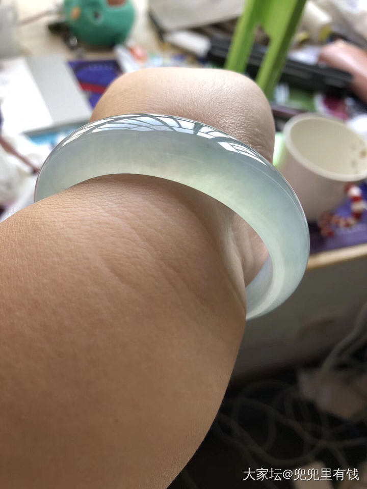 来来来 秀秀你的镯子最美和最丑的样子吧😁_手镯翡翠