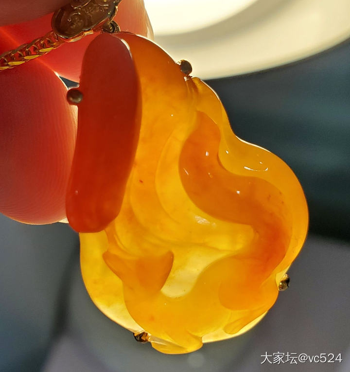 红翡九尾狐_翡翠