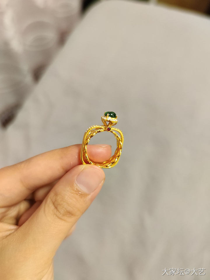 辣色小葫芦镶嵌回来了_戒指翡翠
