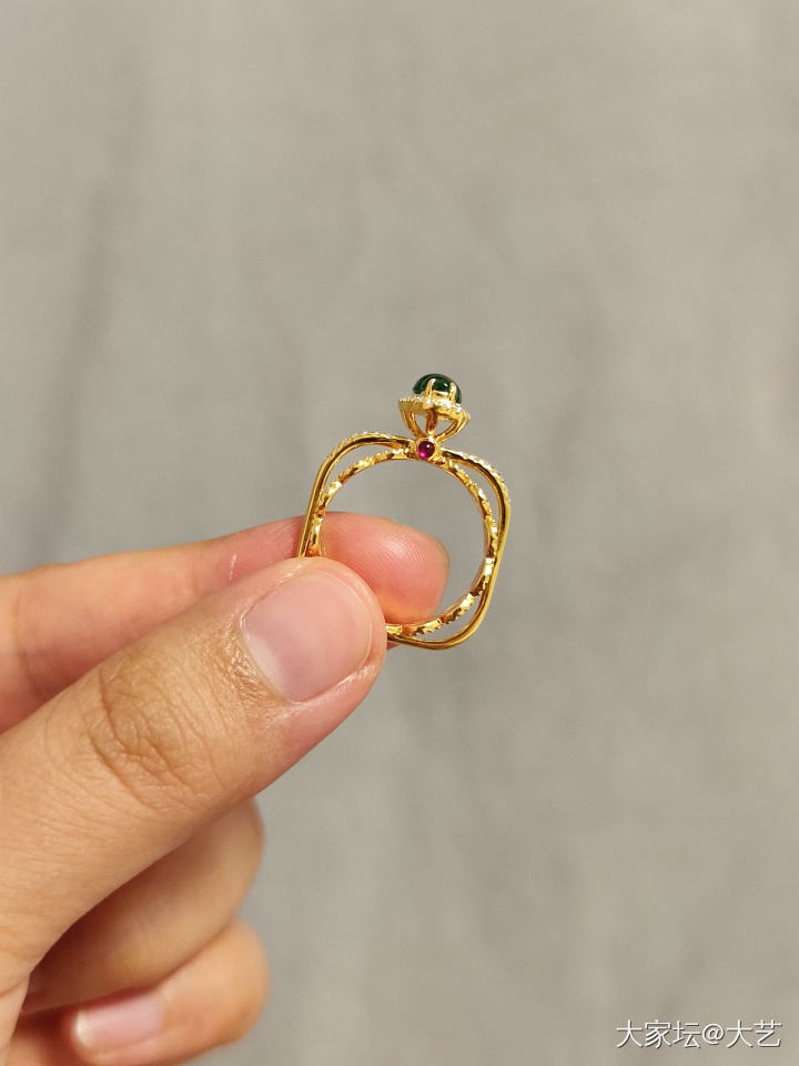 辣色小葫芦镶嵌回来了_戒指翡翠
