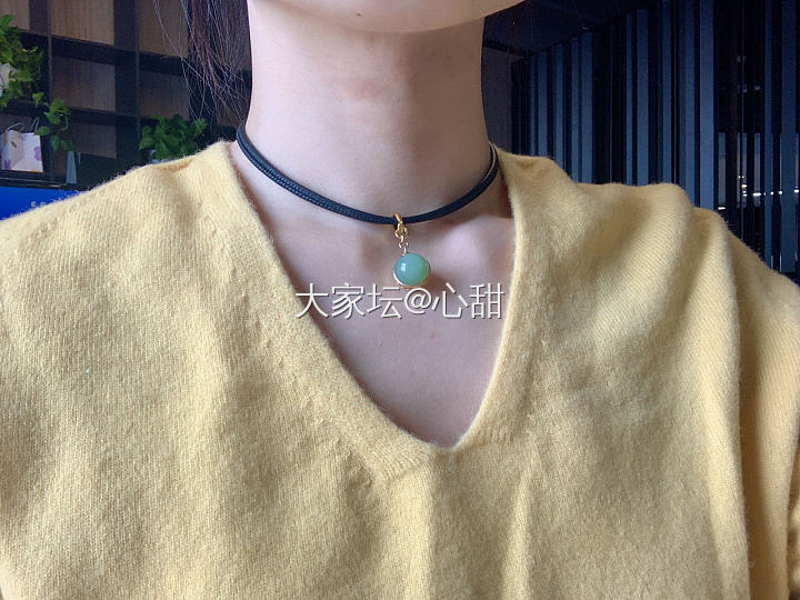 和田玉chocker项链，秋冬莫兰迪色系😊_首饰和田玉