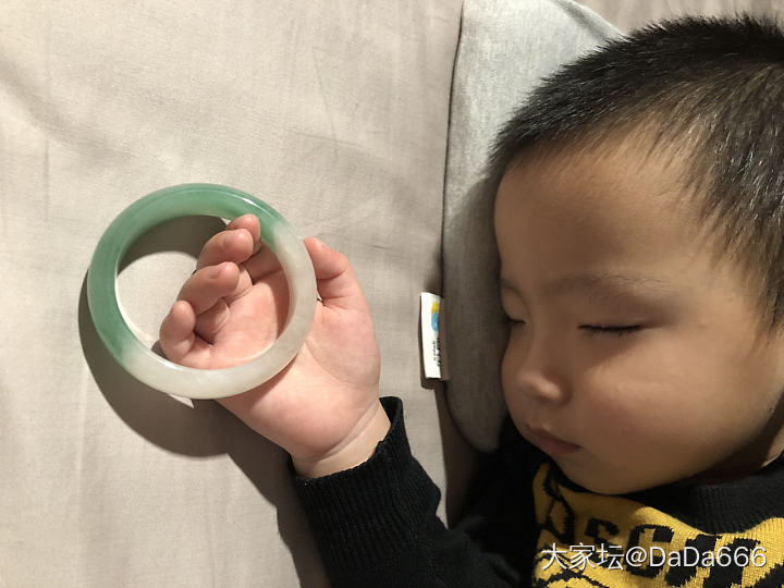 吾儿又是被迫营业的一天哈哈哈_手镯白水晶翡翠
