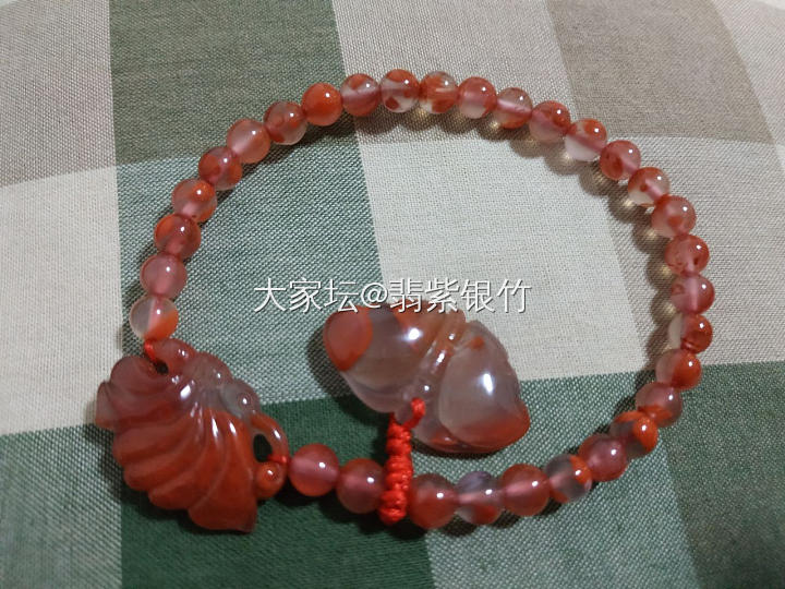 今日手工~~双向奔赴的爱情💏_南红珠串