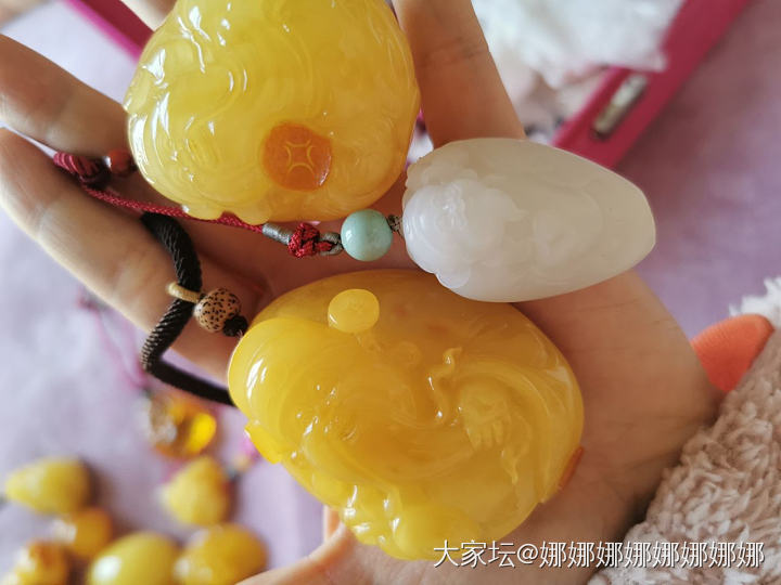冬天蜜蜡越看越暖和越看越欢喜_琥珀蜜蜡