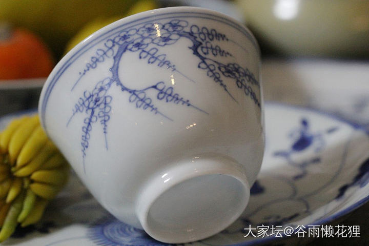 游丝牵惹桃花片——折枝过墙梅大杯杯_陶瓷
