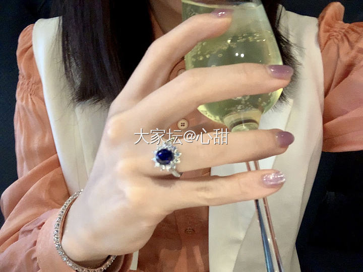 又庆生了😂二人世界版的生日🎂_蓝宝石钻石
