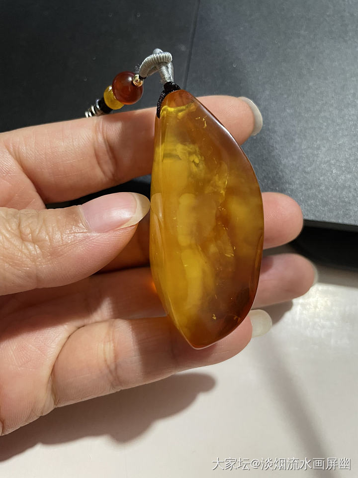 随形琥珀蜜蜡_琥珀蜜蜡