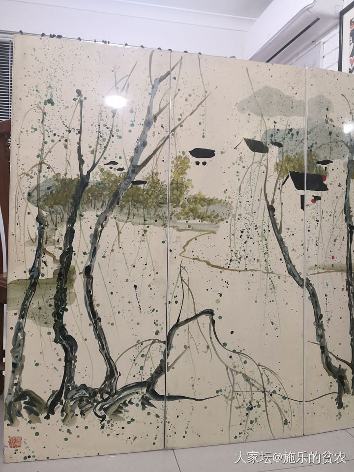 吴冠中，油画《春回，八十年代》

木板四联丙烯酸酯颜料画
柳树萌发出青绿的嫩芽，..._收藏