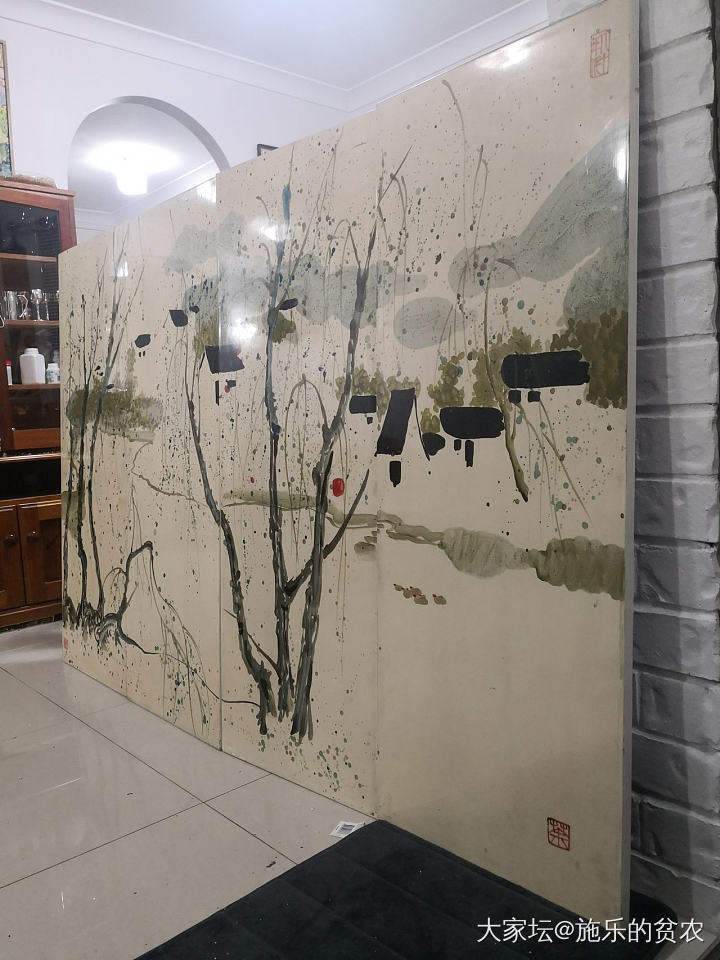 吴冠中，油画《春回，八十年代》

木板四联丙烯酸酯颜料画
柳树萌发出青绿的嫩芽，..._收藏