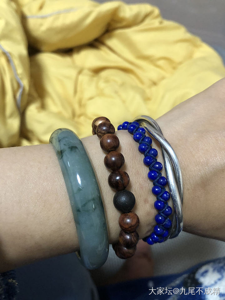 青金真的好上相_珠串翡翠银青金石