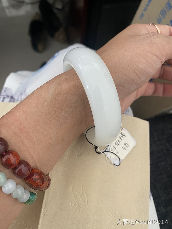 请问，能不能看到价_手镯和田玉