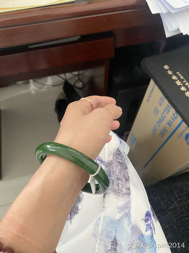 请问，能不能看到价_手镯和田玉