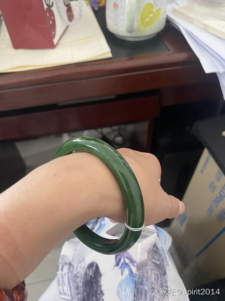 请问，能不能看到价_手镯和田玉