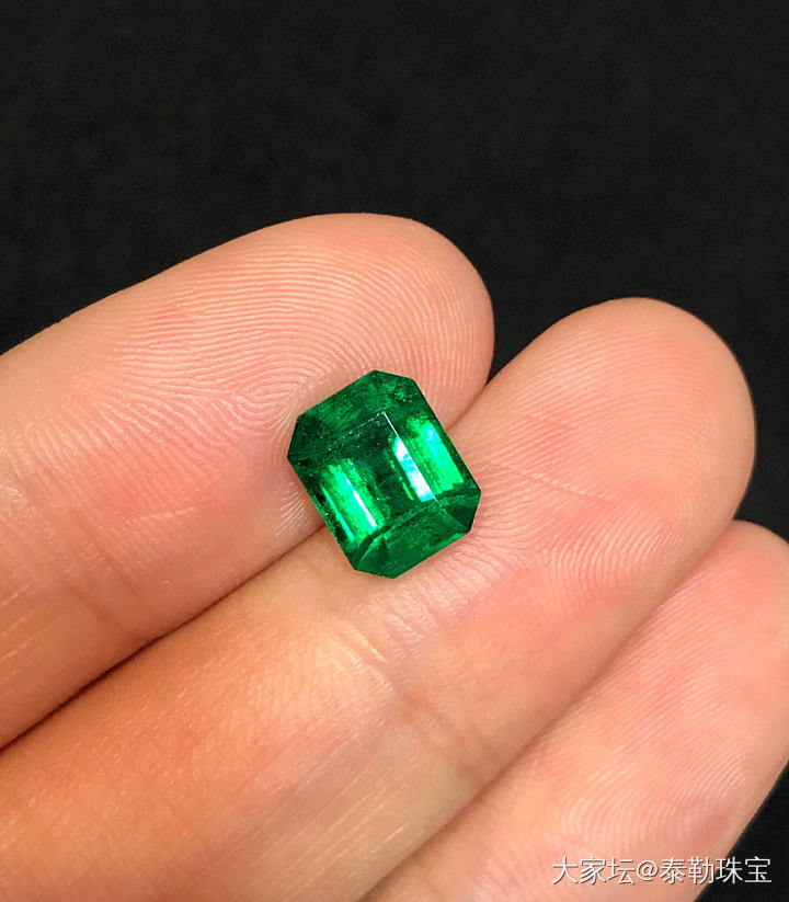 【泰勒彩宝】2.39ct 哥伦比亚 verdant_祖母绿