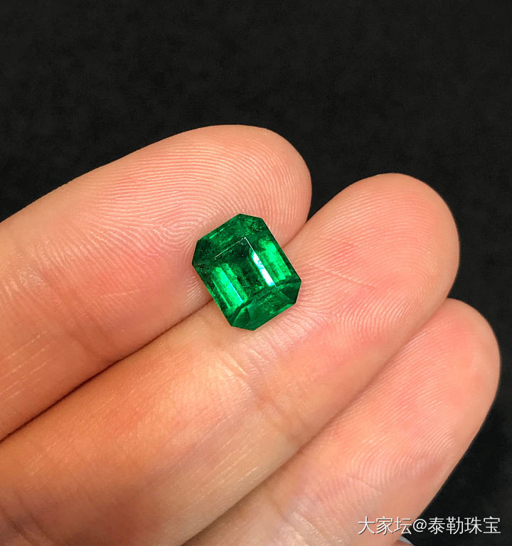 【泰勒彩宝】2.39ct 哥伦比亚 verdant_祖母绿