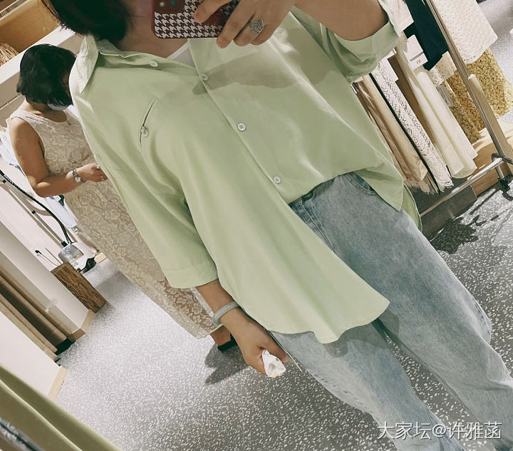 今天生日买的衣服哪套好看？_穿搭