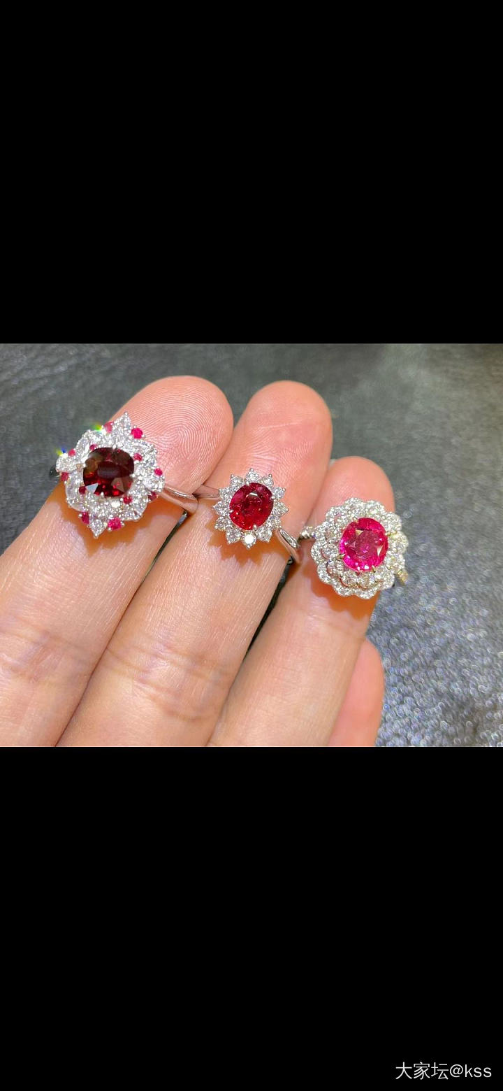两个红宝石戒指，请问我应该选哪个？_戒指红宝石