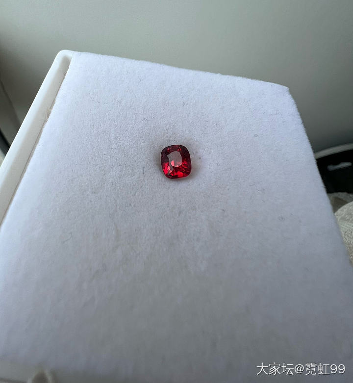 红色小尖晶，求推荐镶嵌款式_尖晶石求款式彩色宝石