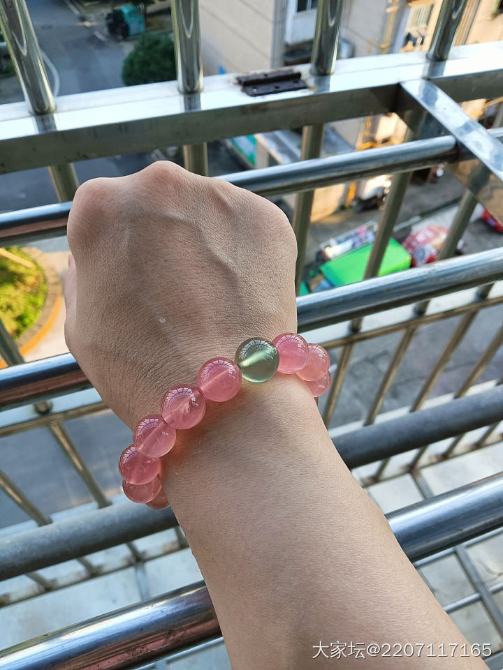 葡萄石真的是太太太太太太难拍了_水晶