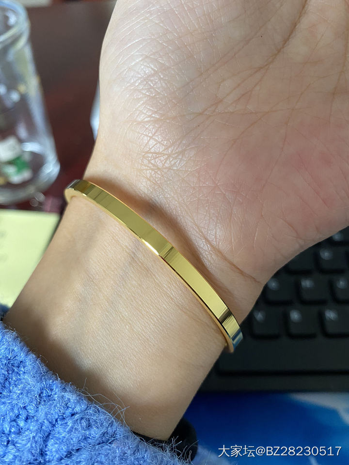 请晒一下你们手上的筷子镯_打金手镯