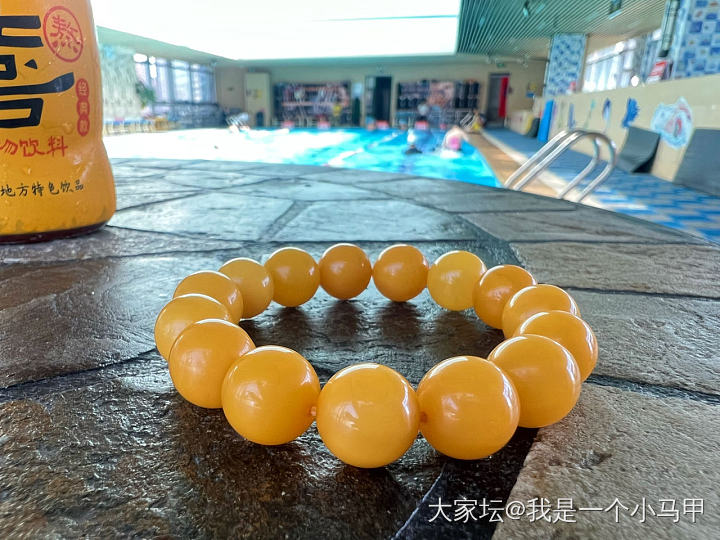 游泳馆大叔的金链子_琥珀蜜蜡金