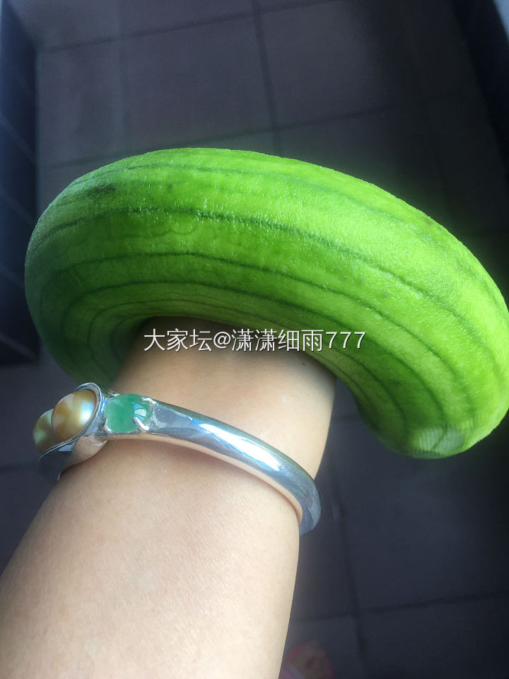 满绿大轮胎手镯_食材