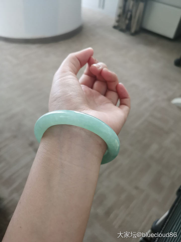 摘下和田，换上一年多不戴的翠翠_翡翠和田玉