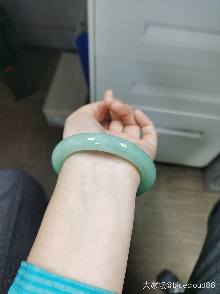 摘下和田，换上一年多不戴的翠翠_翡翠和田玉