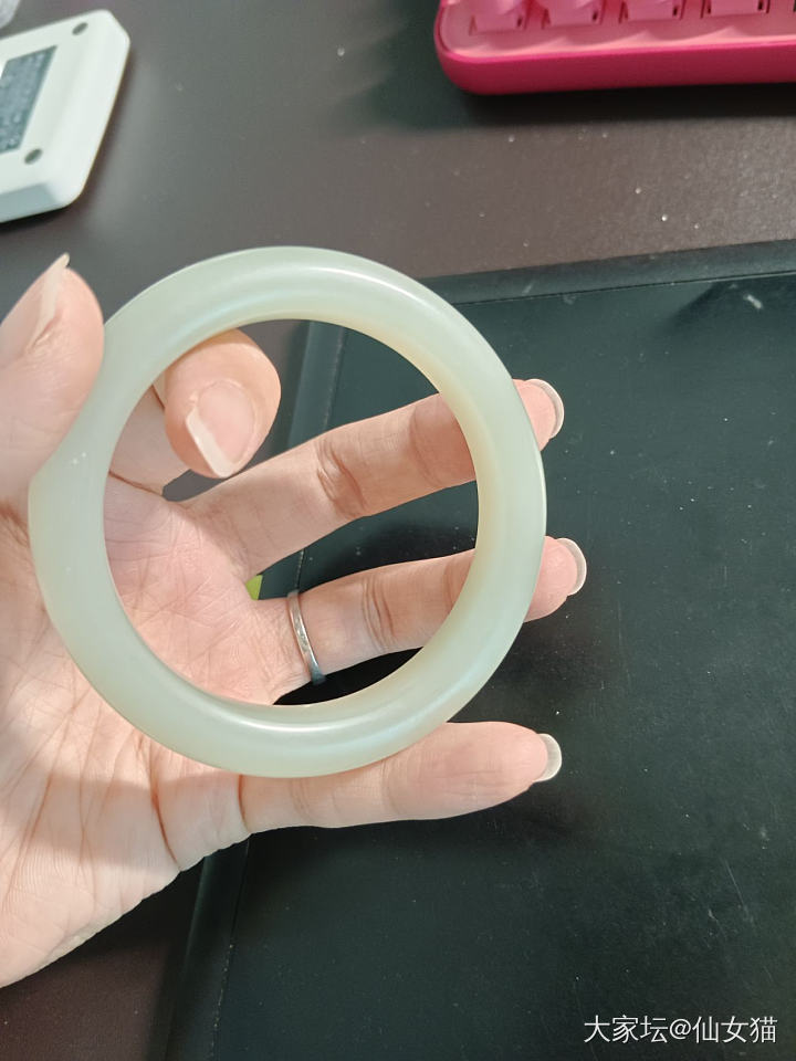 新手小白终于买到一个满意的手镯_和田玉