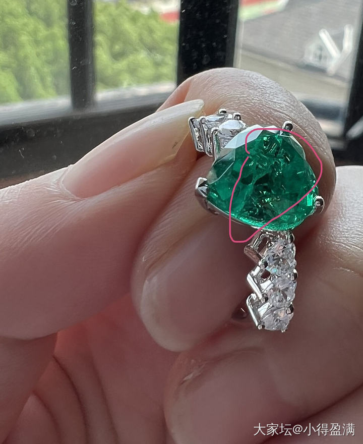 请教：培育祖母绿这个算正常包体吗？_祖母绿名贵宝石