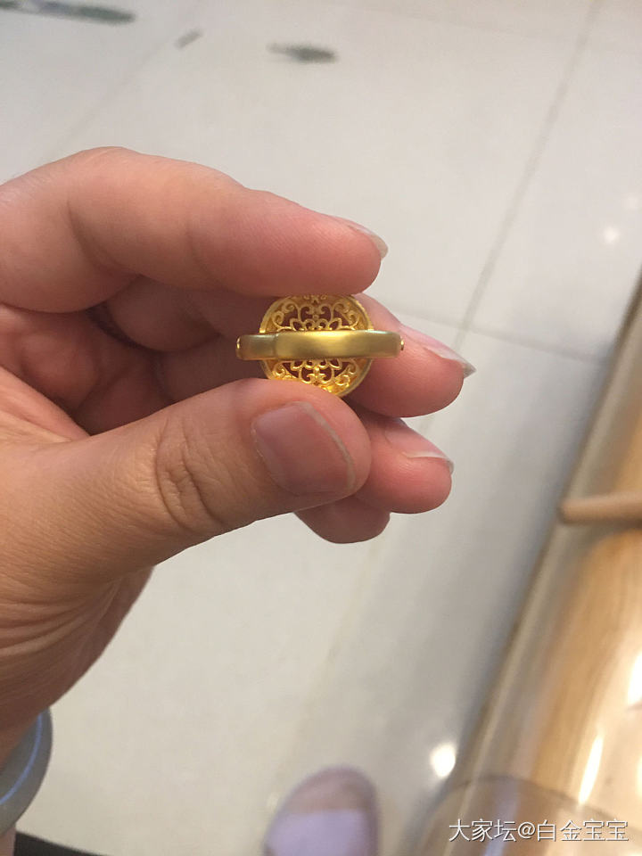 校长家做工是真的不错_福利社戒指金