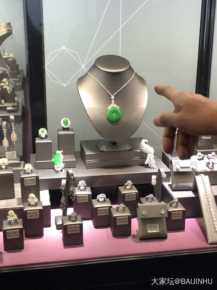 翻到一些17年香港珠宝展的旧照片_展会