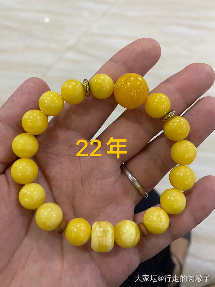 重新串了蜜蜡，蜜蜡不好拍_珠串琥珀蜜蜡金