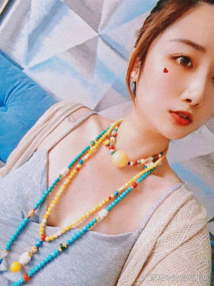 小red书上看到叠带_搭配琥珀蜜蜡金
