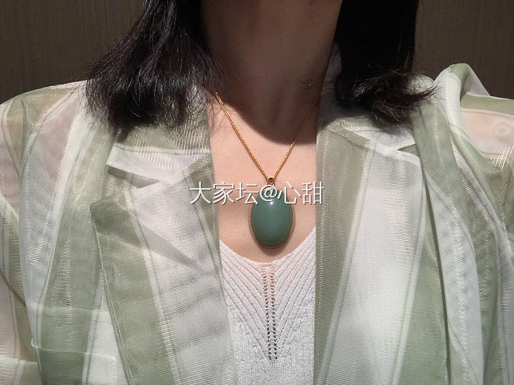 今天的主角：粉青巨蛋吊坠_蛋面吊坠和田玉