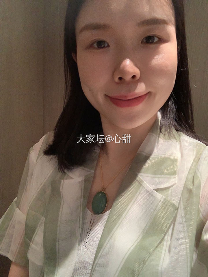 今天的主角：粉青巨蛋吊坠_蛋面吊坠和田玉